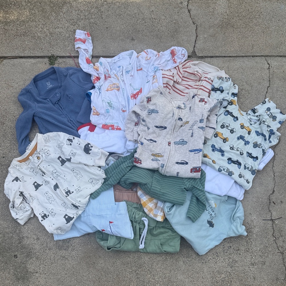 Lot of Baby Clothes 0-3 Month - 15 pieces